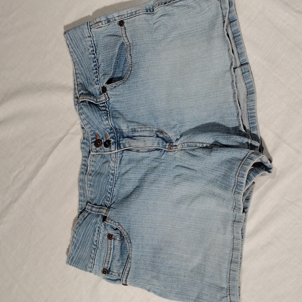 TILT SZ 13 DENIM SHIRTS WITH FLOWER 🌺 ON POCKET